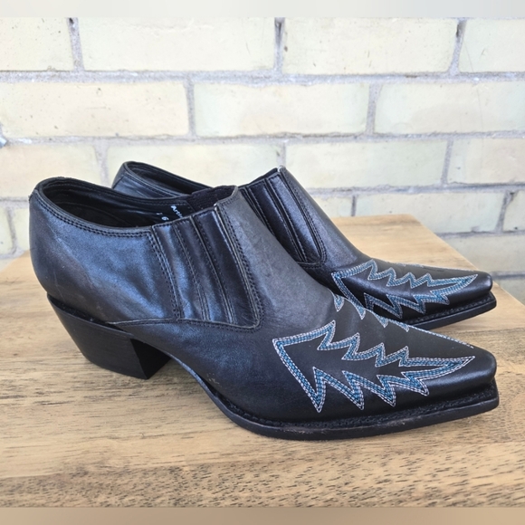 Hand Crafted Shoes - Hand Crafted Leather Western Ankle Boots